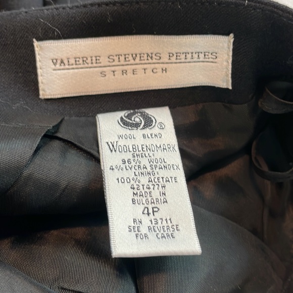 VALERIE STEVENS Pure Wool QUALITY SHARP BLACK LINED SKIRT W/BACK SLIT - SZ 4P - Picture 4 of 4